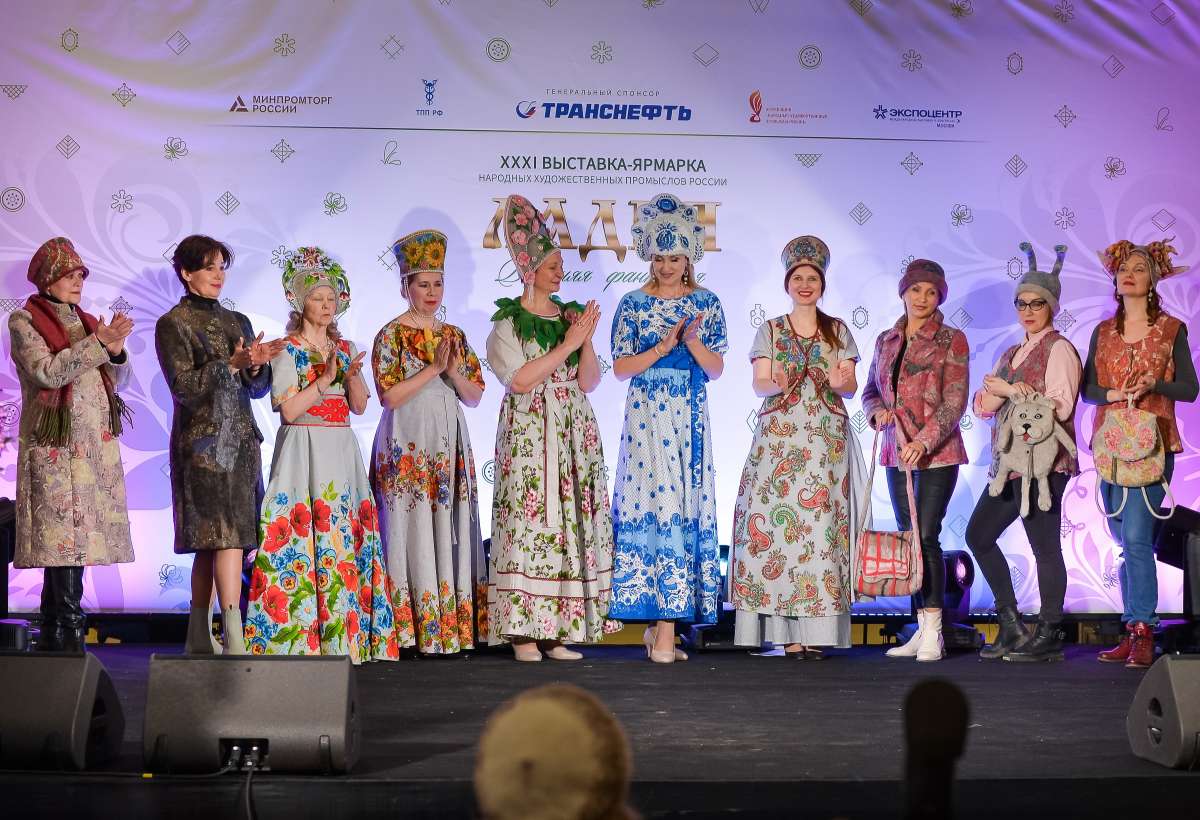 мастерицы «юрьевского» показали дизайнерскую одежду на выставке народных промыслов «ладья»